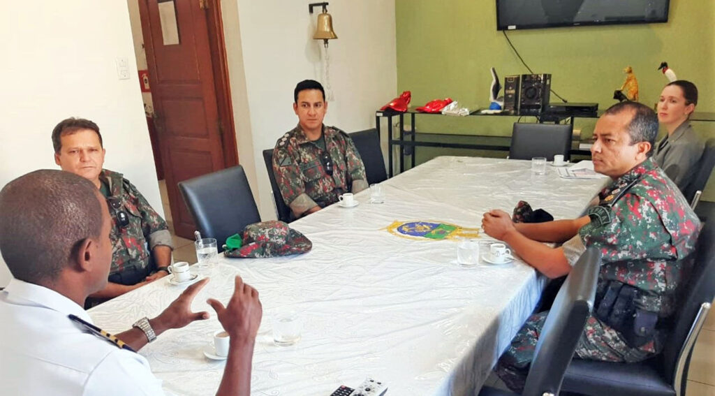 PMA intensifica o combate às queimadas e rastreia área para identificar origem dos focos PMA intensifica o combate às queimadas e rastreia área para identificar origem dos focos