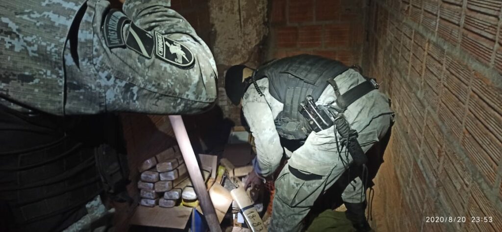 Choque prende quatro por tráfico de drogas na Capital