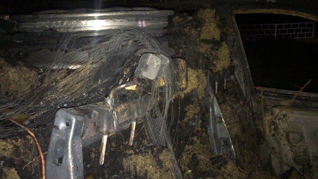 Veículo carregado com maconha pega fogo as margens da BR-163 Veículo carregado com maconha pega fogo as margens da BR-163