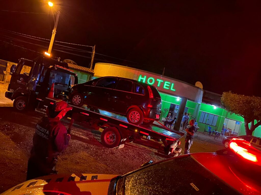 Receita apreende 600 mil em mercadorias contrabandeadas em hotéis no interior Receita apreende 600 mil em mercadorias contrabandeadas em hotéis no interior