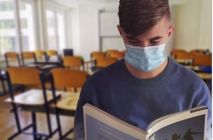 Ensino remoto pode continuar até o fim de 2021, diz conselho do mec