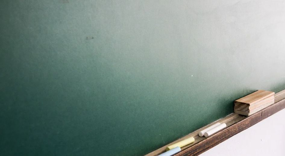 Decreto libera aula presencial do ensino médio de escolas particulares em Campo Grande