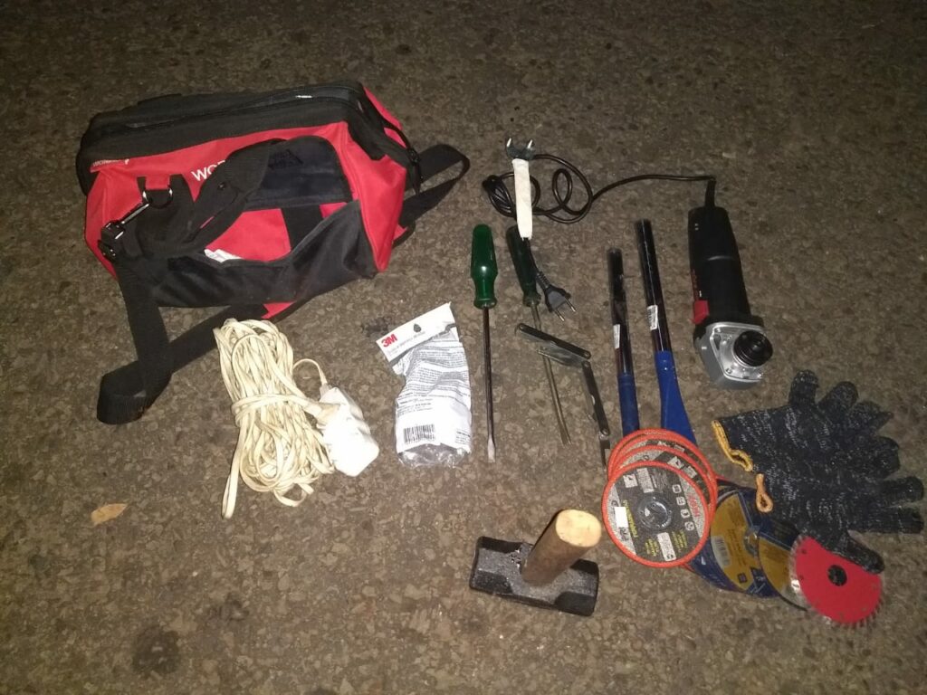 Bope e Choque prendem dupla e evitam furto em farmácia na Júlio de Castilho