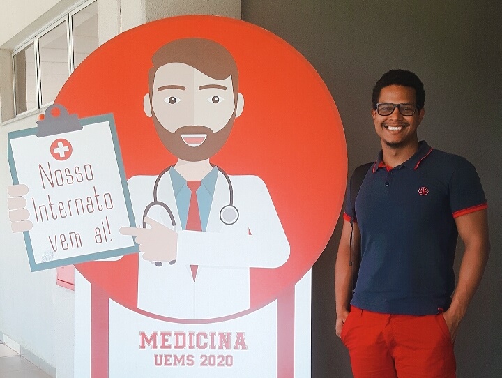 “Espero motivar mais pessoas a acreditar na educação”, diz médica indígena formada pela UEMS “Espero motivar mais pessoas a acreditar na educação”, diz médica indígena formada pela UEMS