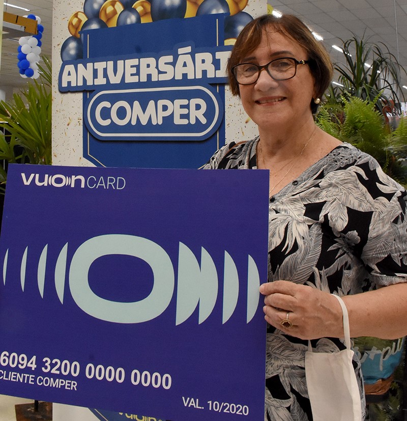 Comper começa a premiar clientes com 70 vales-compras de mil reais Comper começa a premiar clientes com 70 vales-compras de mil reais