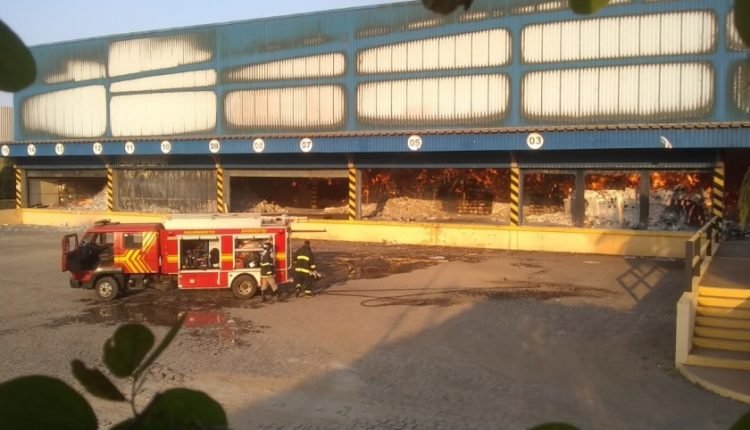 Incêndio atinge indústria de tecidos em Três Lagoas