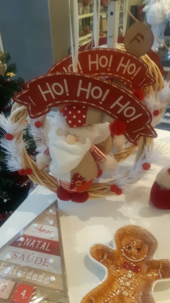 Decoração de Natal simplifica mensagem e leva amor aos lares