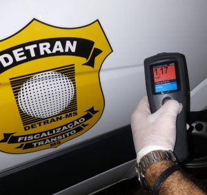 Polícia Militar e Detran realizam operação em Miranda Polícia Militar e Detran realizam operação em Miranda