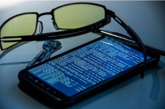 Hacker suspeito de invadir site do tse estava em prisão domiciliar