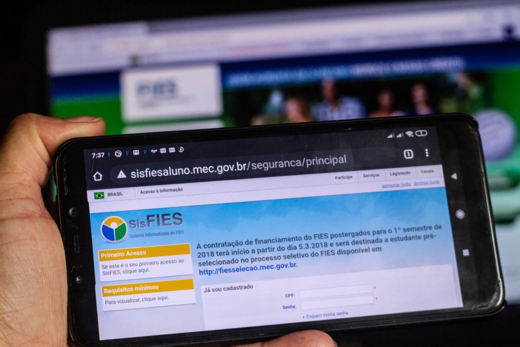 Inscrições para o Fies terminam nesta terça-feira
