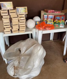 Agepen realiza entrega de brinquedos produzidos por reeducandos a instituições sociais da capital Agepen realiza entrega de brinquedos produzidos por reeducandos a instituições sociais da capital