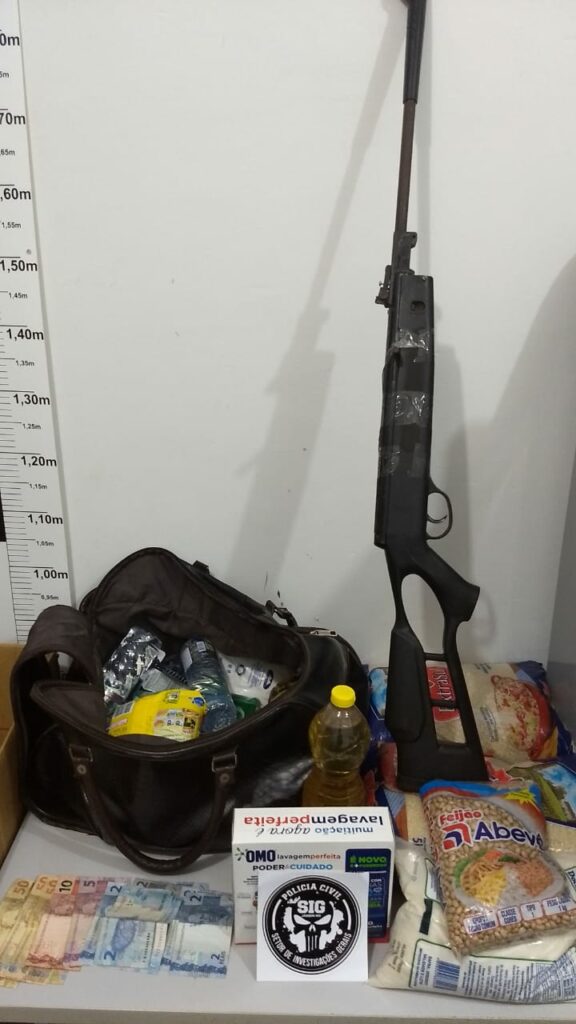 Suspeito de roubo é preso e com ele a polícia encontrou cinco animais silvestres