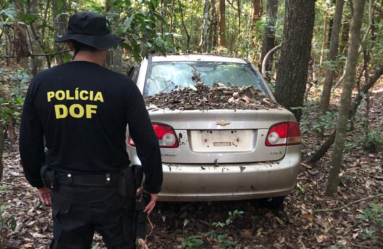 Polícia apreende drogas, armas e cigarros contrabandeados no fim de semana Polícia apreende drogas, armas e cigarros contrabandeados no fim de semana