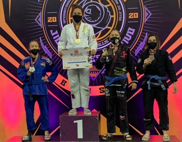 Contemplados pelo Bolsa Atleta voltam do Mundial de Jiu-Jitsu Esportivo com cinco ouros Contemplados pelo Bolsa Atleta voltam do Mundial de Jiu-Jitsu Esportivo com cinco ouros