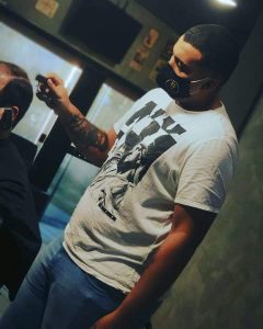 Durante pandemia, jovens dão exemplo e evitam aglomerações para evitar contaminação Durante pandemia, jovens dão exemplo e evitam aglomerações para evitar contaminação