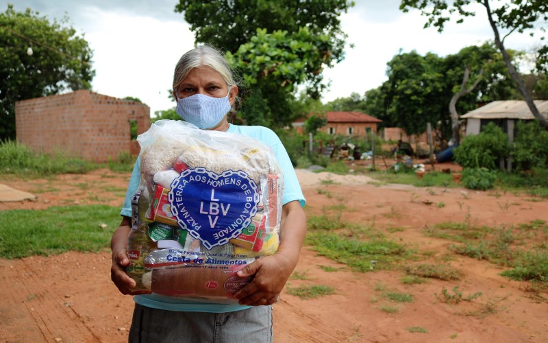 Famílias aquidauanenses recebem apoio da LBV