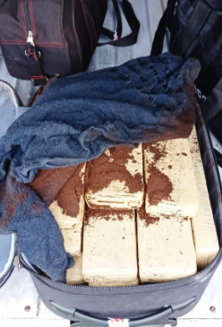 Jovem de Chapadão do Sul é presa com maconha na região de Dourados