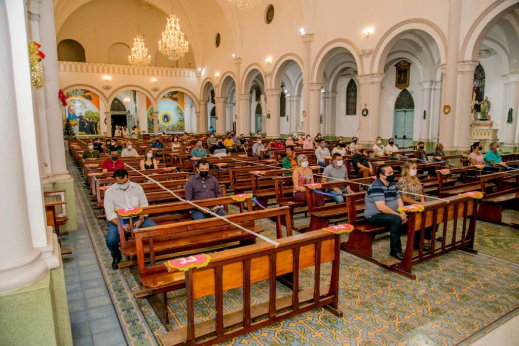 Em Corumbá Missa celebra início dos trabalhos nos poderes Executivo e Legislativo Em Corumbá Missa celebra início dos trabalhos nos poderes Executivo e Legislativo