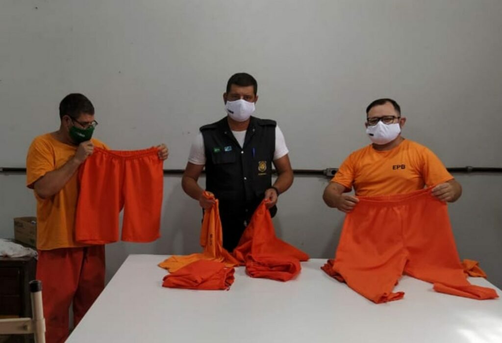Reeducandos de Bataguassu estão confeccionando o próprio uniforme