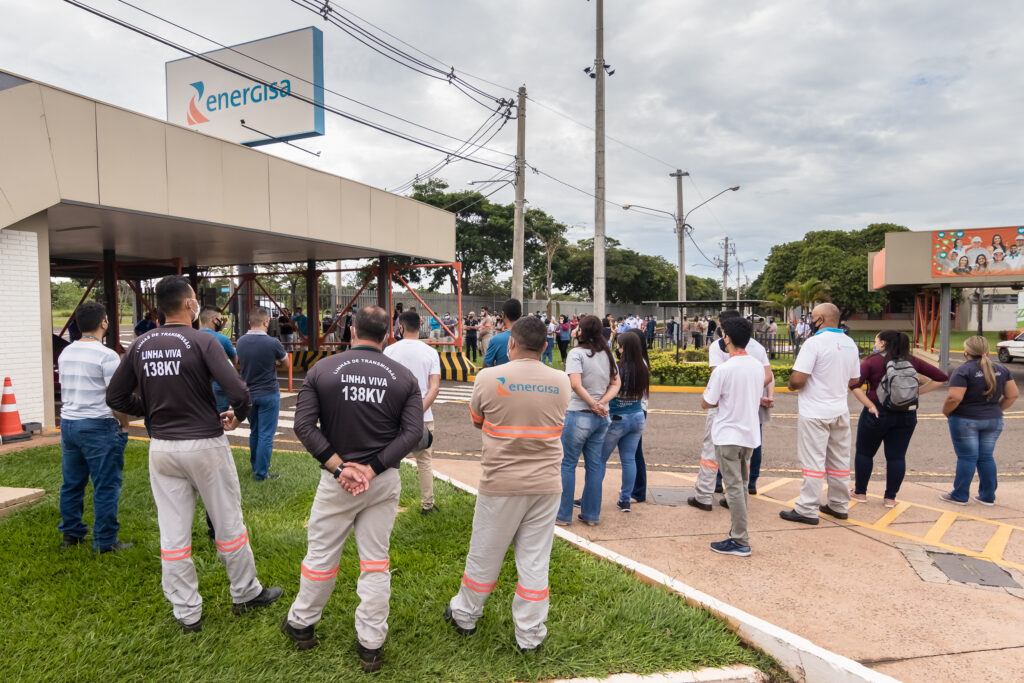 Mais uma vez, Energisa é alvo de protestos e funcionários denunciam descaso da empresa