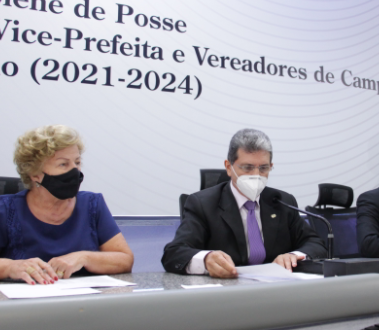 Vereadores, prefeito e vice-prefeita são empossados e destacam atuação pelo bem comum