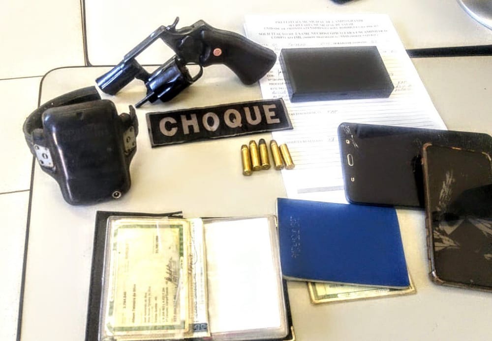 Após roubo de veículo, suspeito morre em confronto com equipe do Choque Após roubo de veículo, suspeito morre em confronto com equipe do Choque