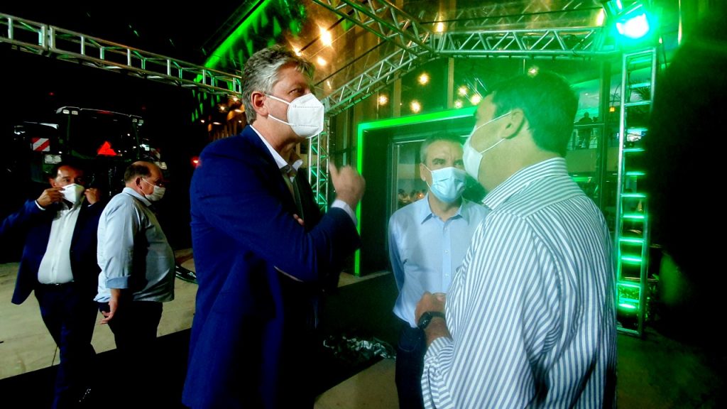 Desempenho agrícola de MS atrai empresa alemã de máquinas e implementos para Sidrolândia Desempenho agrícola de MS atrai empresa alemã de máquinas e implementos para Sidrolândia