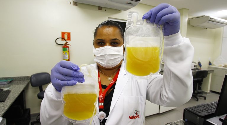 Fevereiro laranja: diagnóstico precoce pode salvar vidas de pacientes com leucemia