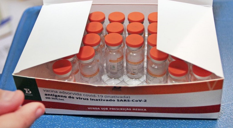 MS recebe mais 32 mil doses da vacina contra Covid-19 e já prepara a distribuição aos municípios MS recebe mais 32 mil doses da vacina contra Covid-19 e já prepara a distribuição aos municípios