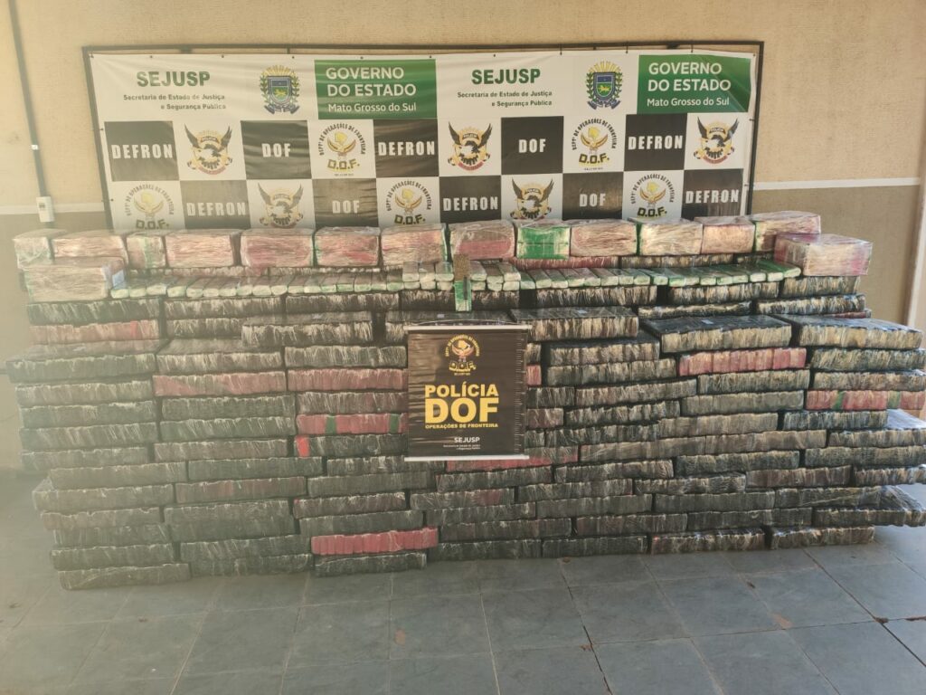 Motorista nem disfarça e confessa carregamento de mais de 3 toneladas de maconha