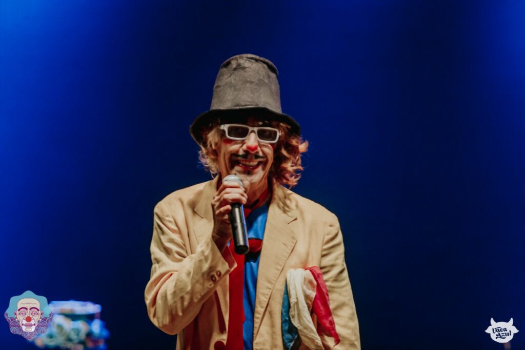 Durante primeiro mês de lives diretor se surpreendeu com histórias e capacidade de ouvir Durante primeiro mês de lives diretor se surpreendeu com histórias e capacidade de ouvir