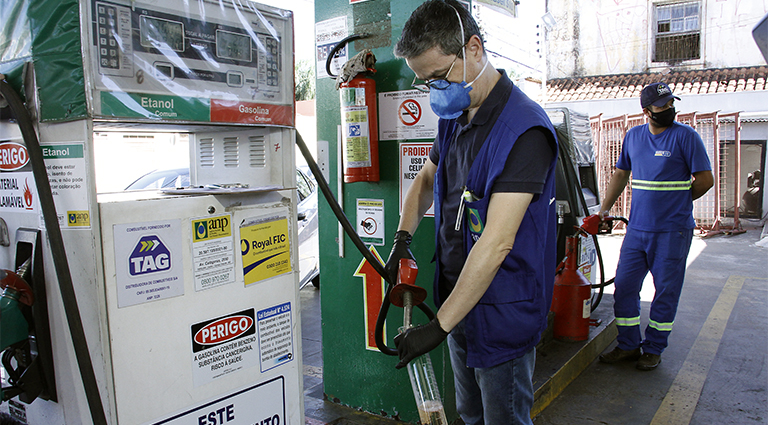 No mês do consumidor, Procon orienta que cidadão conheça seus direitos