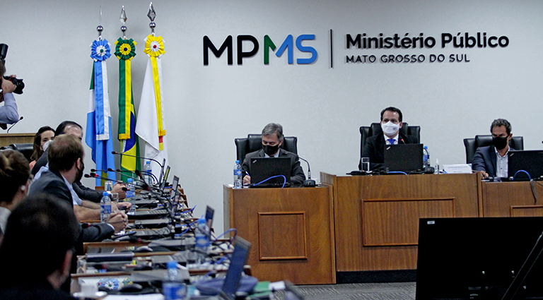 Segurança pública vai colocar todo efetivo à disposição para cumprir toque de recolher Segurança pública vai colocar todo efetivo à disposição para cumprir toque de recolher