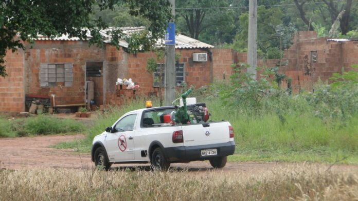 Fumacê refuerza el viernes la lucha contra el Aedes aegypti repartida en 17 barrios