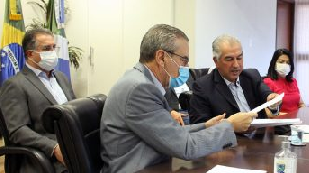 Governador entrega projeto que amplia o Vale Renda Governador entrega projeto que amplia o Vale Renda