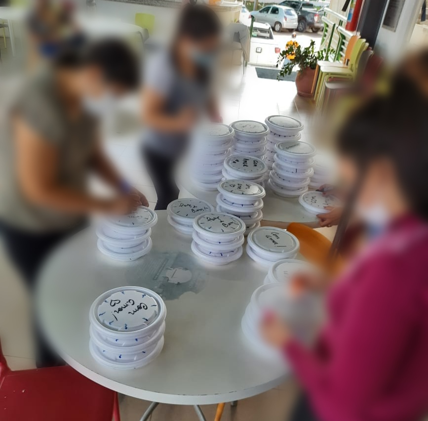 'Voluntários Contra a Fome' ganha de Unimed CG mais de 6 ton de alimentos e 500 marmitas