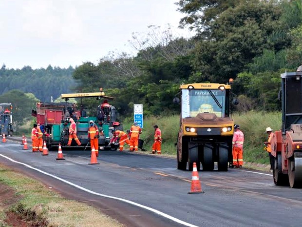 Obras de manutenção mexem com 10 trechos da BR-163 em todo o Estado Obras de manutenção mexem com 10 trechos da BR-163 em todo o Estado