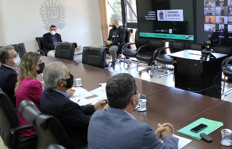 Para desburocratizar o Estado, Reinaldo Azambuja revoga 4.433 decretos Para desburocratizar o Estado, Reinaldo Azambuja revoga 4.433 decretos