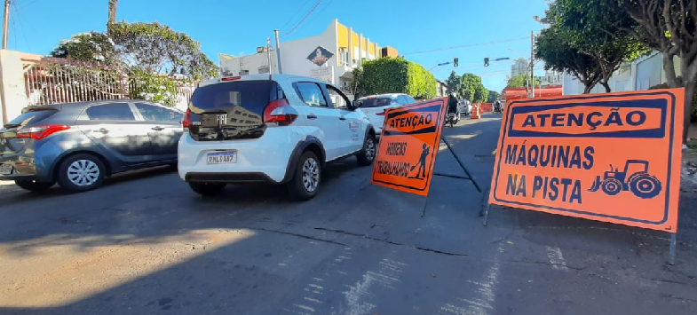 Trecho em obra na Padre João Crippa causa engarrafamento nas manhãs da Capital Trecho em obra na Padre João Crippa causa engarrafamento nas manhãs da Capital
