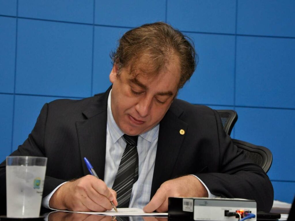 Deputados apresentam emenda coletiva em PL para exames complexos e cirurgias uterinas em MS