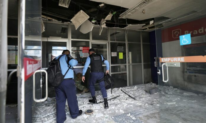 2021-06-06t194456z_2004260019_rc24vn95i7xu_rtrmadp_3_brazil-violence