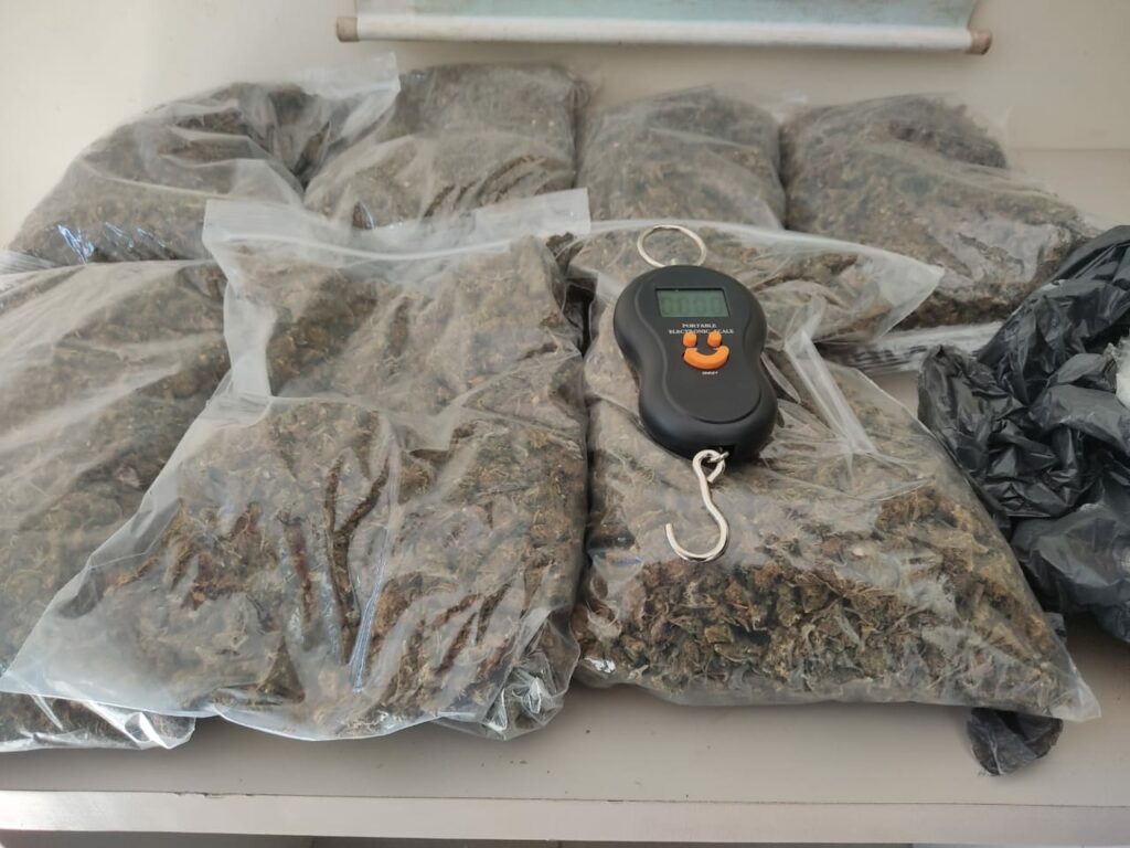 Vitima de Covid deixa tristeza e 'herança' a irmã em pacotes de droga Vitima de Covid deixa tristeza e 'herança' a irmã em pacotes de droga