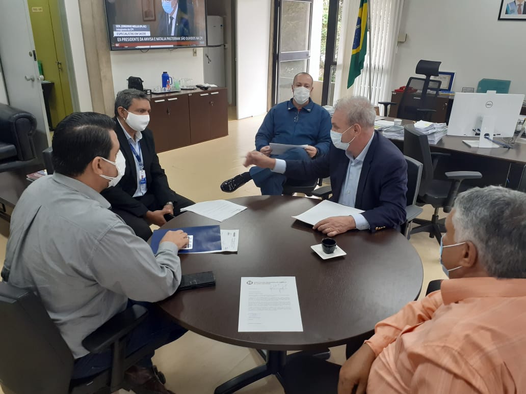 Entidades patronal e laboral cobram vacina para trabalhadores do comércio em MS