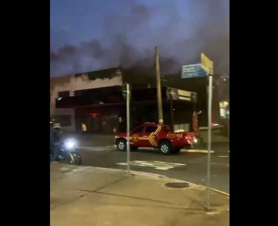 Bombeiros são acionados para incêndio em churrascaria na avenida afonso pena