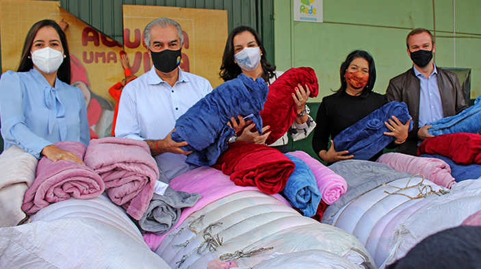 Com 80 mil unidades, cobertores entregues pelo Governo do Estado vão aquecer famílias nos 79 municípios de MS