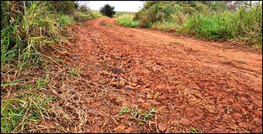 Empresa é autuada em cinco mil reais por extração ilegal de cascalho