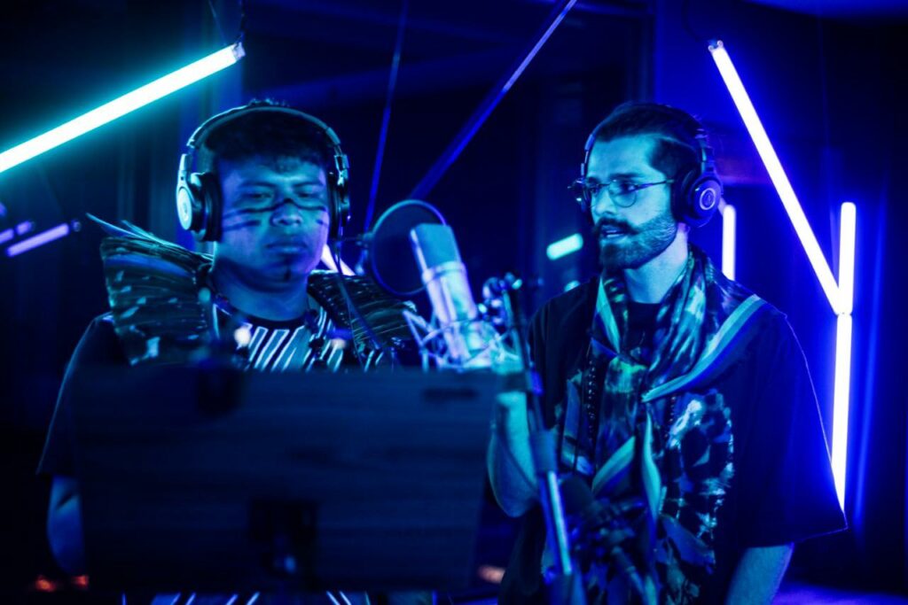 Grupo indígena de MS Brô MCs grava música e vídeo com Dj Alok