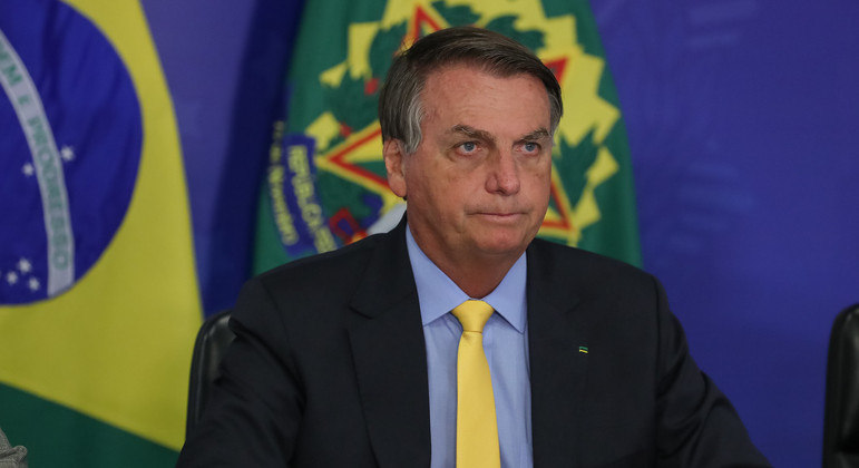 Audios De Ex Cunhada Indicam Participacao De Bolsonaro Em Esquema De Rachadinha Diz Site