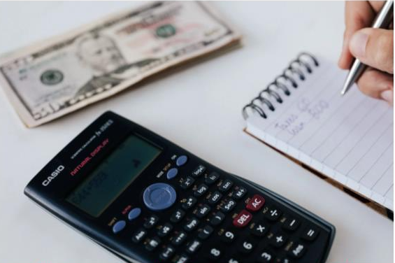 Como ganhar dinheiro vendendo cursos online Como ganhar dinheiro vendendo cursos online