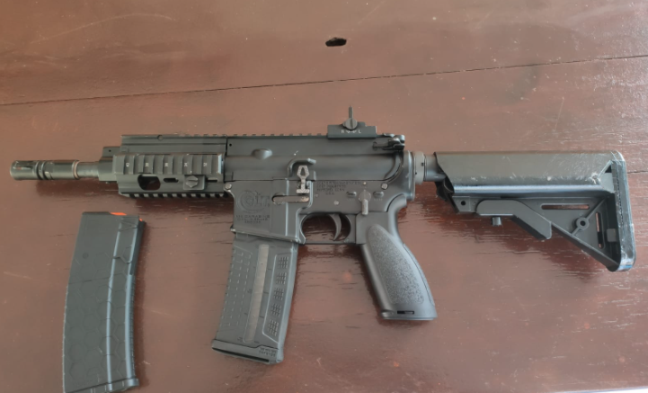 Polícia apreende fuzil de assalto na região de fronteira com Paraguai Polícia apreende fuzil de assalto na região de fronteira com Paraguai